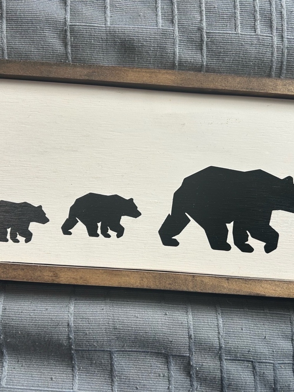 Mamma bear an two cubs